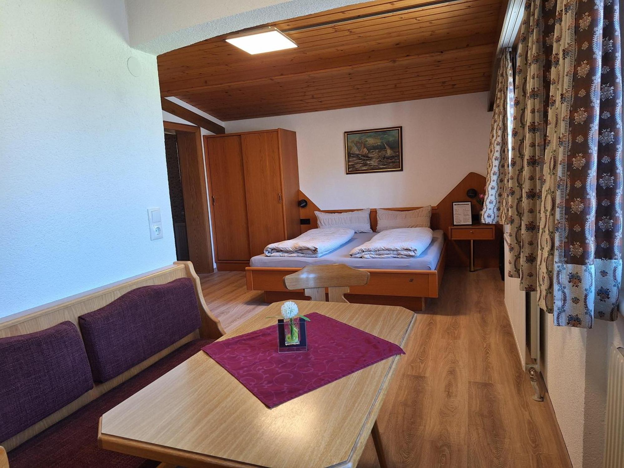 Ferienwohnung Haus Sprenger Häselgehr Exterior foto